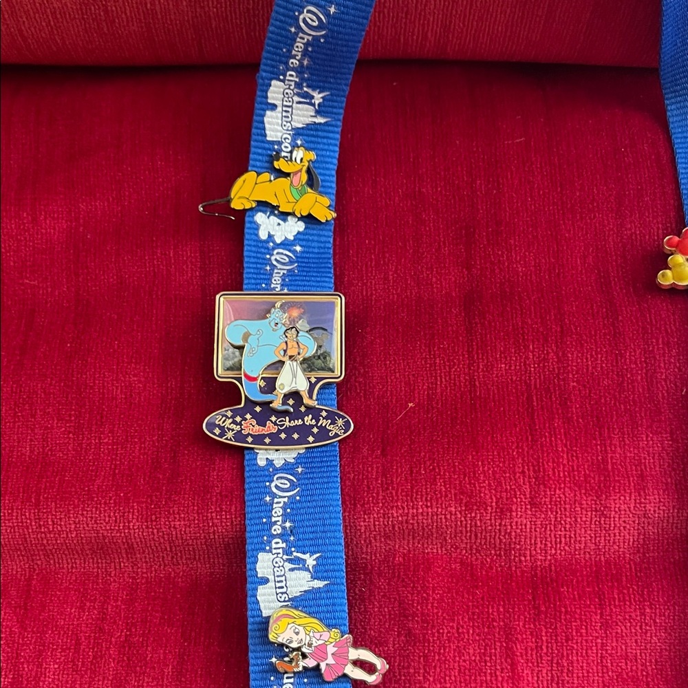 Blue Kids Toy Lanyard with Character Pins - Picture 2 of 7